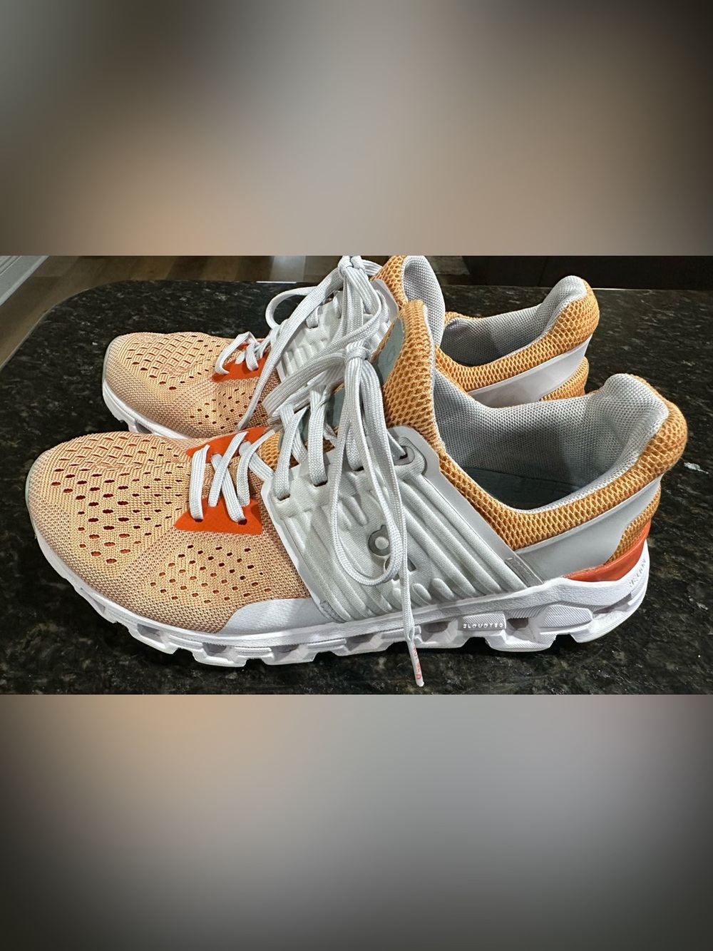 On Cloudswift Copper and Frost Colorway/Peach Running Shoes Women’s Size 7 Clean